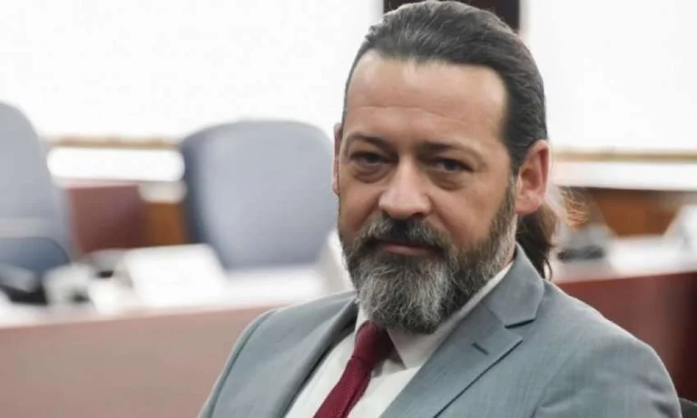 Le chef de l'embiliste VV dit un mot sur la drogue-torde Mujecin: Attacking Media