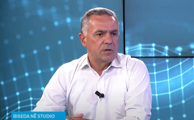 Tetovo-Prizren Road, Isufi: Kurt macht Filme