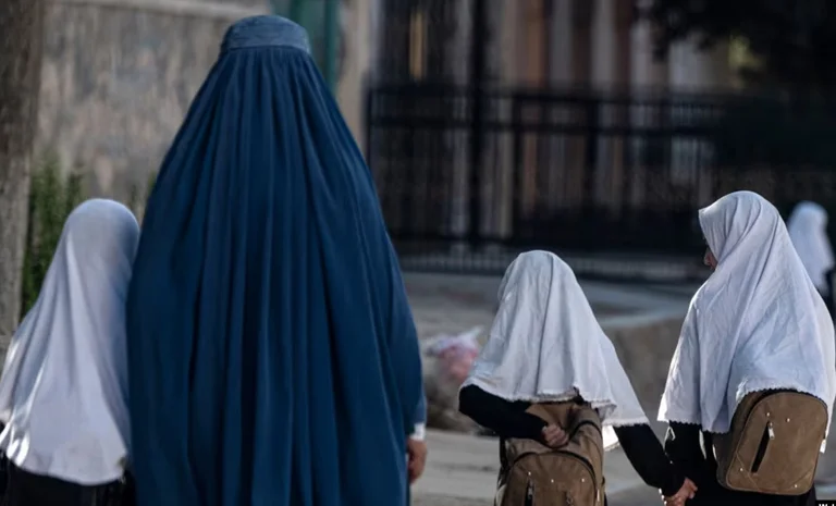 L'islam n'arrête pas l'éducation des filles, pourquoi les talibans ne le laissent pas ?