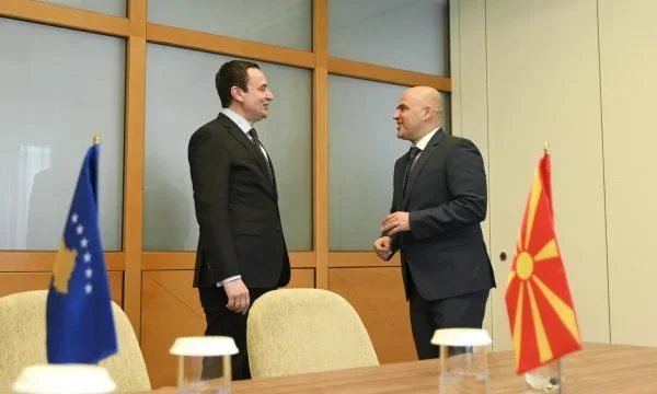 Positionner les drapeaux “Autoctonus” à Tetovo, exaspérer les dirigeants de l'État macédonien du Nord