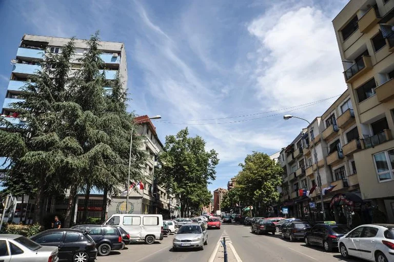 Mitrovica, in pochi minuti ci sono due anziani morti per strada