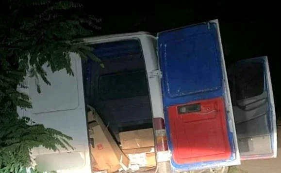 North smuggling, police divide photos from scene