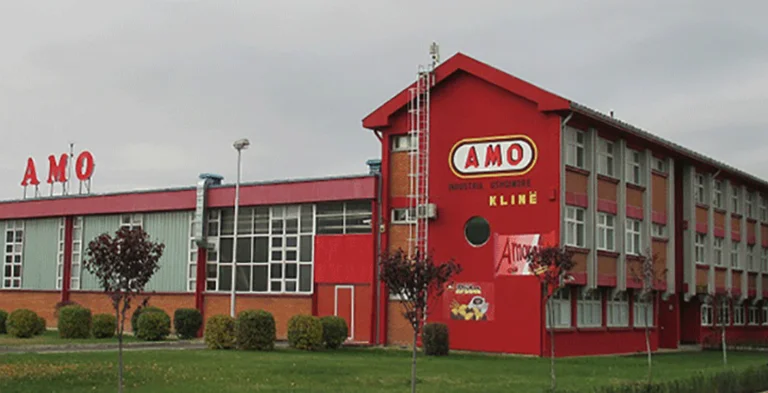 The “Amo” plant is accused of allowing full fire to workers, the director denies it