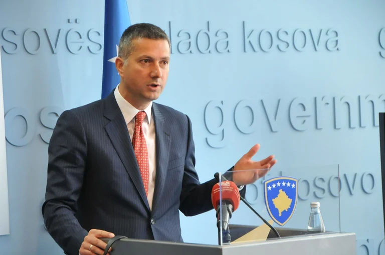 Former European Integration Minister: Government strategy for elections in the north, disaster