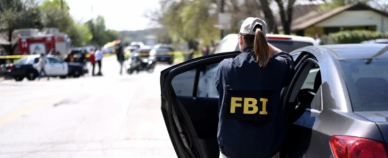 Des agents du FBI tuent le suspect du président Biden