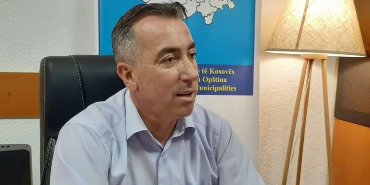 Direktor der Kommission: Diese Regierung versucht, heißes Wasser zu erkennen.