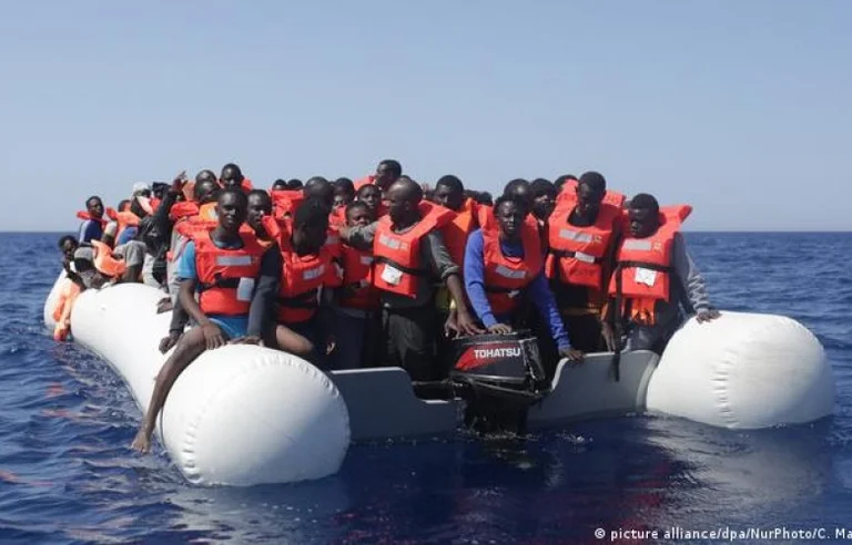 41 Immigranten sterben nach Schiffwreck an Italiens Küste
