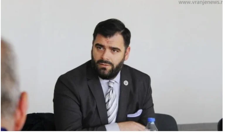 Ragmi Mustaf devient conseiller au gouvernement de Kurti