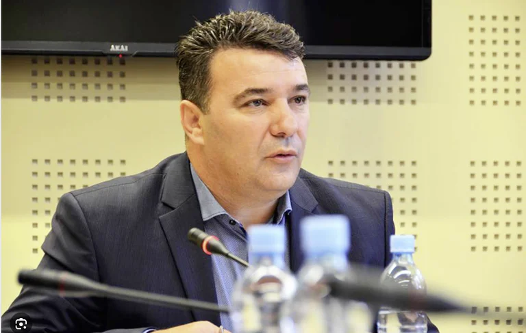 Shala: Radomirovic war Teil der serbischen Armee, Kurti sollte nicht ihn Stellvertreter ernannt haben
