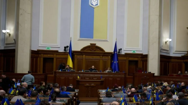 Le Parlement ukrainien discute de la reconnaissance du Kosovo