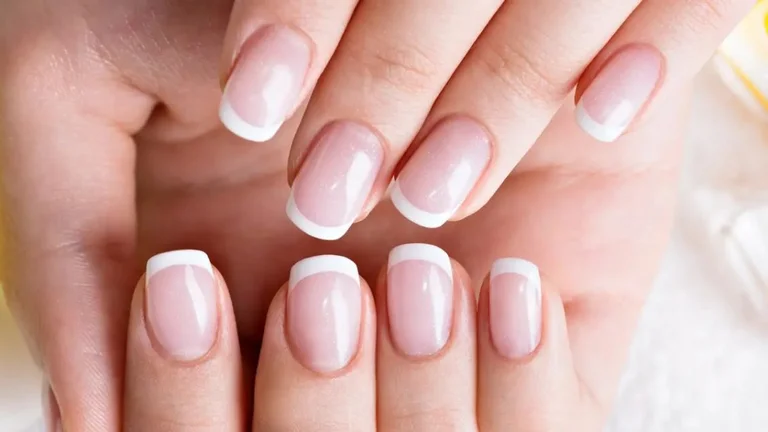 These tricks will help your manicur last longer in summer
