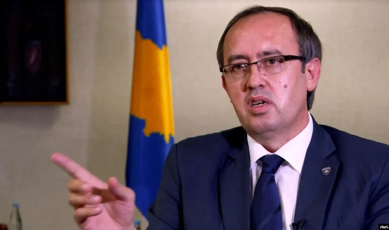 Hoti: A normal politician would quit, they file charges