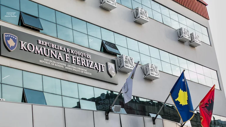 Ferizaj évite la transparence pour la sélection de l'entreprise pour pulvériser les animaux