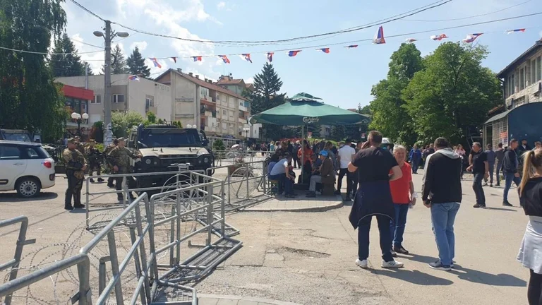 Due serbi accusati di partecipare a una protesta violenta a Leposaviq sono penosamente colpevoli.