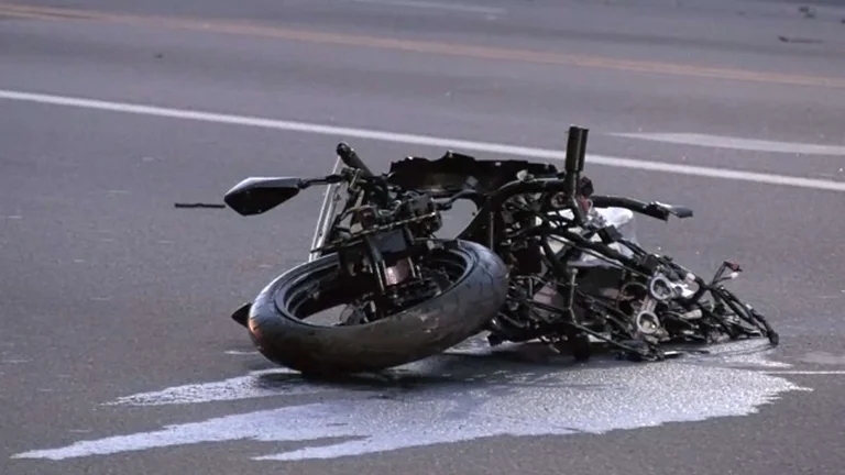 Motorunfall in Pristina, verwundet