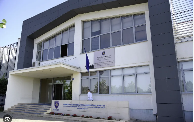 PDK actúa en el ministerio de Roseta Hajdari
