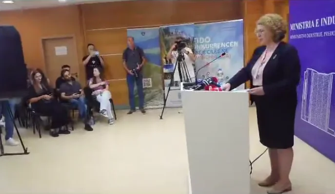 Only those two media are attending the Rosetta Hajdari conference.