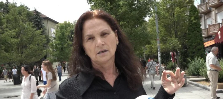 “Shkoni protestoni te Vuçiqi” – një qytetar shoqërohet në Polici, motra e tij pretendon se e ofendoi Halil Matoshi