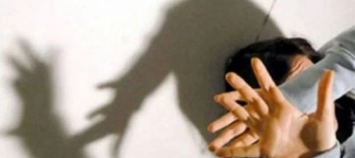 Djali nga Peja e bënë nënën për spital, arrestohet nga Policia