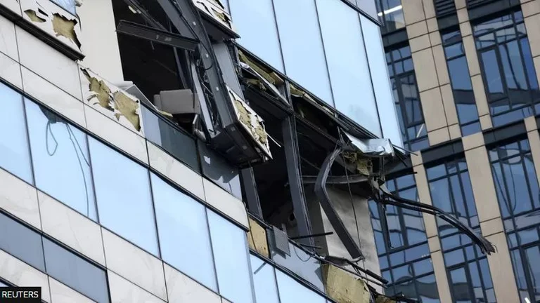 Sulme me dronë në Moskë, mbyllet për një kohë aeroporti Vnukovo
