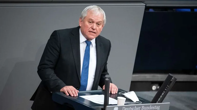 Deputeti gjerman për rastin e Klan Kosovës: Do të ndikojë negativisht në pluralizmin mediatik