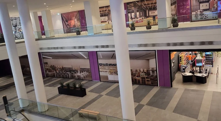 Buzhala: Mergimtarët knej, Prishtina Mall shkret