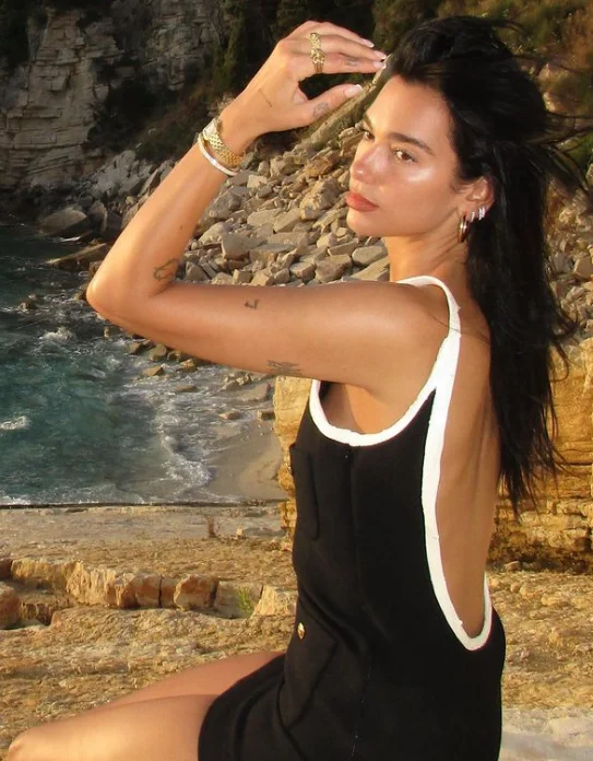 Dua Lipa pushon në Shqipëri