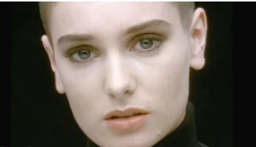 Une chanteuse connue se sépare de la vie à 56 ans
