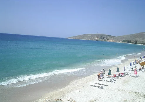Një e moshuar vdes në plazhin e Qeparos