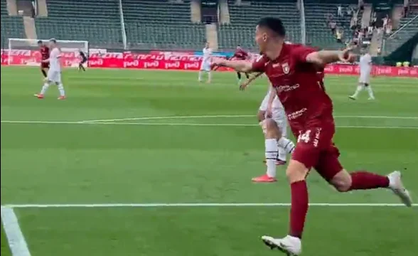 Le mec marque trois minutes dans ses débuts avec Rubin Kazan