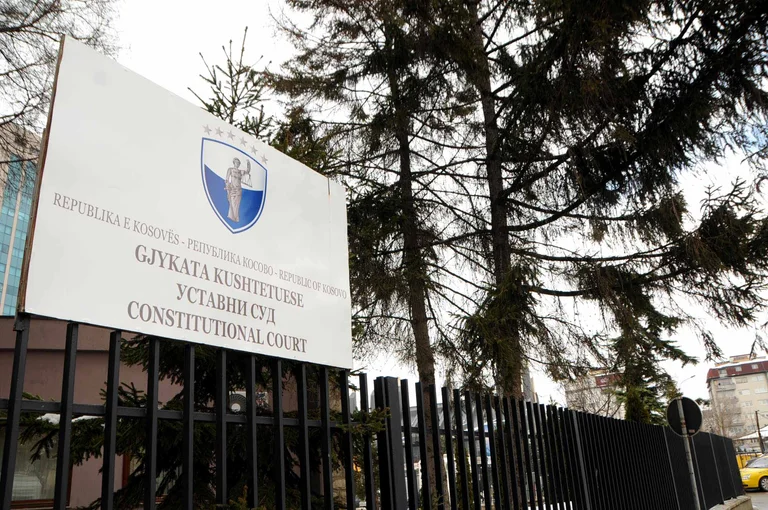 La fondation de l'Institut des crimes de guerre pourrait se terminer dans la Constitution