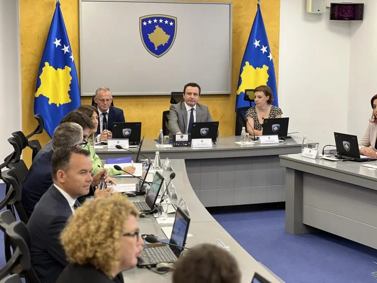MP PDK: Kurt communiste, Guban Bislimi, Child Murati, Haxhiu et Gervala illettrés