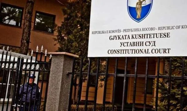 Ligji për pagën minimale nuk do të dekretohet nga presidentja deri në vendimin e Kushtetueses