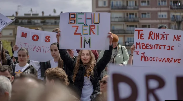 Controllo dello stato delle vittime di stupro “shou non deve avere