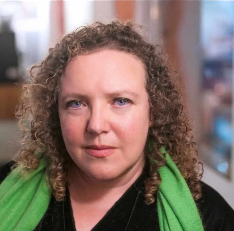 Le poète israélien Gili Haimovich est publié en albanais