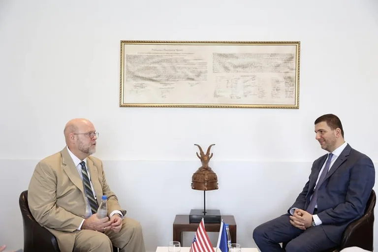Memli Krasniqi espera embajador americano: El gobierno Kurti ha perdido credibilidad, el país debe ir a las elecciones