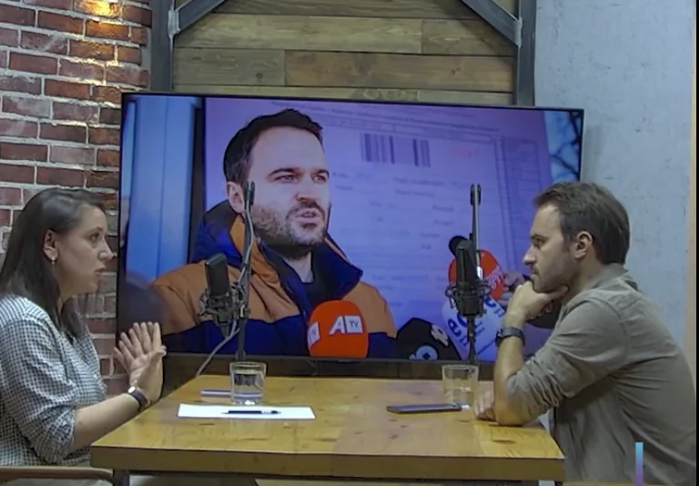 Krasniqi: Shkelzen Gashi, Rron Djindjic, Sadri Ramabaja y Dibran Hoxha son serviles de poder