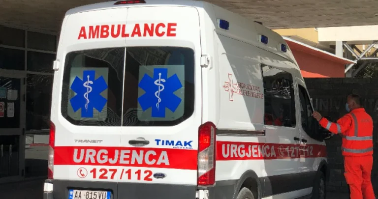 Tirana : 13 ans morts dans la voiture