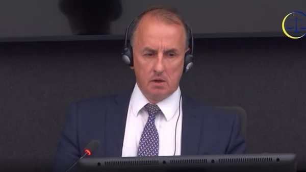L'ufficiale britannico continua la sua testimonianza oggi nel giudicare Thaci e altri