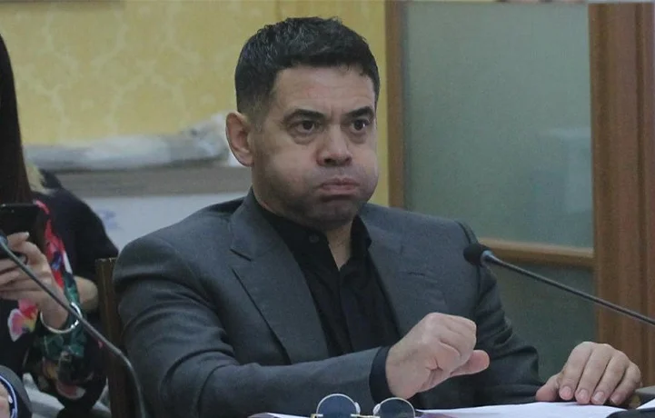 Albaniens Parlament gibt den Weg zur Verhaftung von MP Arben Ahmetaj