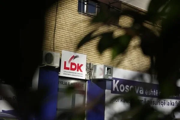 LDK startet drittes Treffen mit akademischer Gemeinschaft, Diplomaten