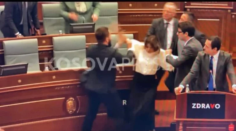Albulen Haxhiu Lushtak: “A are normal”, justice ministry punched and pushed to the Assembly