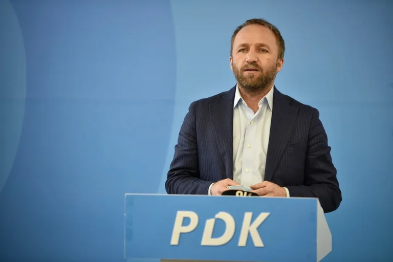 Tahiri: Die Regierung verlängert die Zeit bis zum Institut für Kriegsverbrechen, um noch eine weitere Anfrage an Radojicqi zu erfüllen
