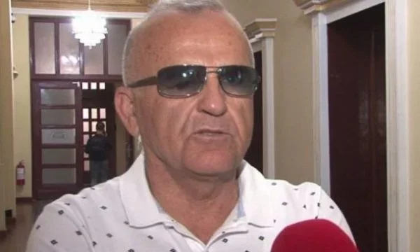 SP MP Qendman Rhaja lascia il mandato: scuse alle vittime della violenza, fallito come genitore