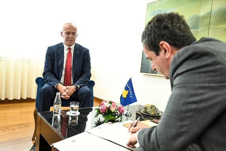 The new justice minister speaks, indicates that he was appointed by Kurti