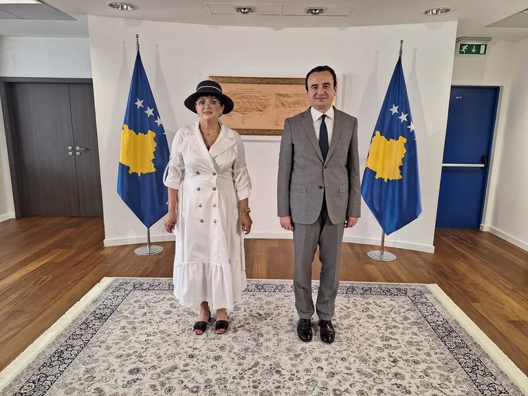 Today Zvecan Mayor Ilir Peci fired him, Pantovic had met Kurt yesterday.