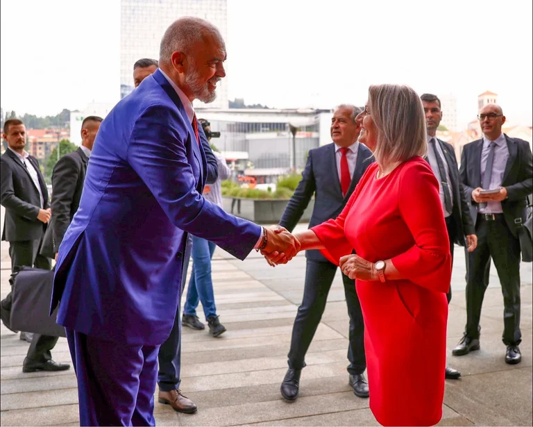 Rama arrive en Bosnie-Herzégovine
