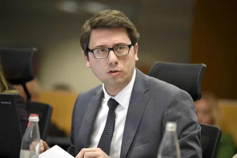 L'idea di Ferro Murat per il perdono di 100 euro, i comuni: Ci ha consultati.