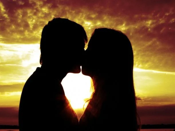 Gib ihm einen Kuss, denn heute ist World Kiss Day