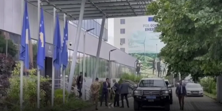 Assistant Secretary - General NATO, along with KFOR commander goes to Kurti office